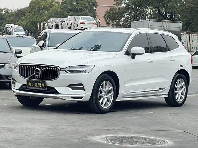 Volvo XC60 2021 T5 AWD Intelligent Refined Luxury – фото 1
