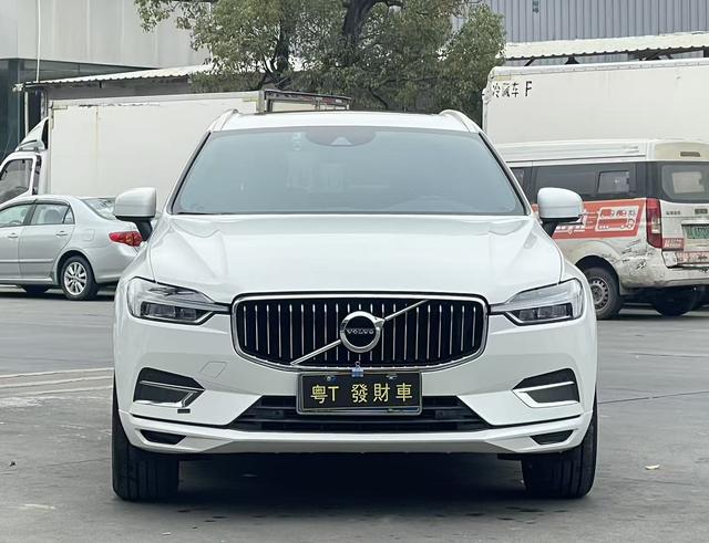 Volvo XC60 2021 T5 AWD Intelligent Refined Luxury – фото 2