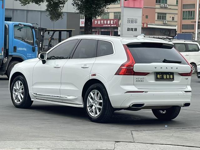 Volvo XC60 2021 T5 AWD Intelligent Refined Luxury – фото 7