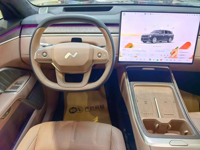 ONVO L90 2025 Six-seater version Ultra – фото 9
