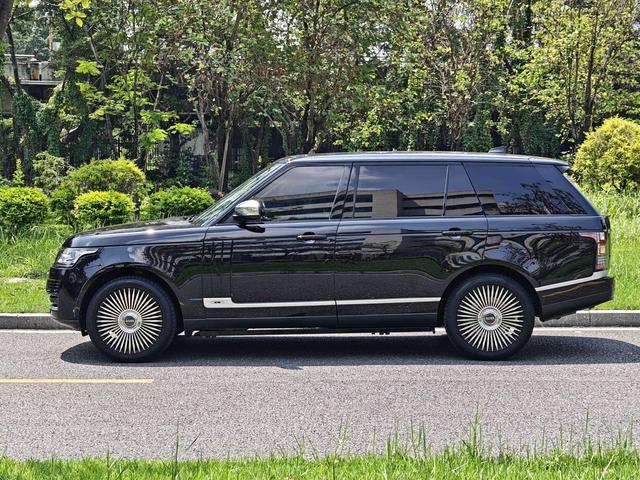 Land Rover Range Rover 2017 3.0 V6 SC Vogue Extended – фото 6