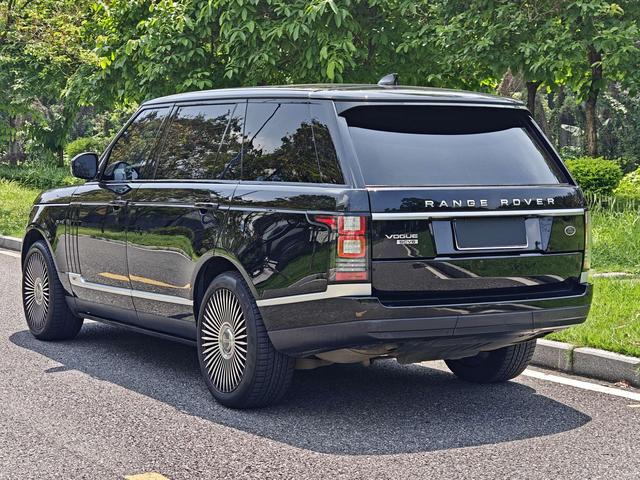 Land Rover Range Rover 2017 3.0 V6 SC Vogue Extended – фото 13
