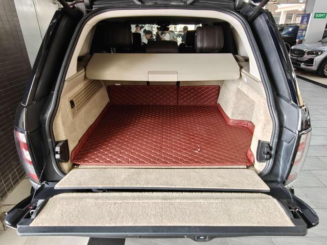 Land Rover Range Rover 2017 3.0 V6 SC Vogue Extended – фото 16