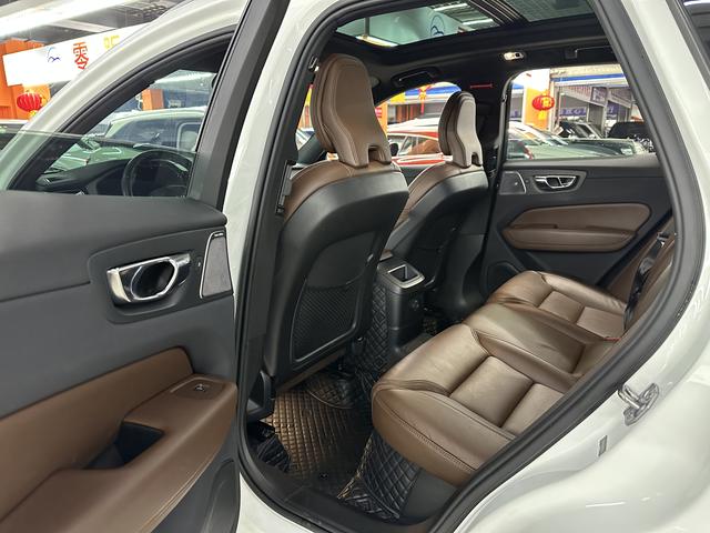 Volvo XC60 PHEV 2021 T8 E-Drive Hybrid Smart Enjoy Luxury Edition – фото 9