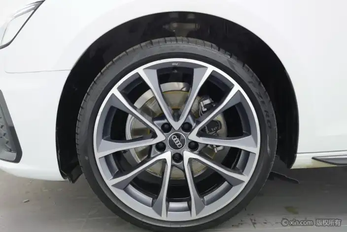 Audi A4 L 2024 Model 40 TFSI Luxury Dynamic Model – фото 9