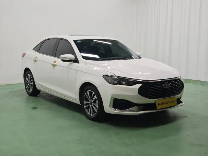 Ford Escort 2021 Model 1.5L Automatic Diamond Edition – фото 3