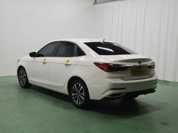 Ford Escort 2021 Model 1.5L Automatic Diamond Edition – фото 5