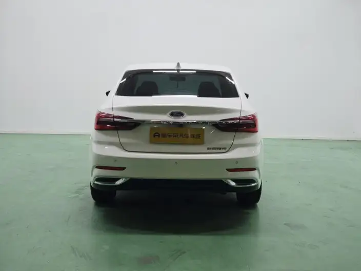 Ford Escort 2021 Model 1.5L Automatic Diamond Edition – фото 6