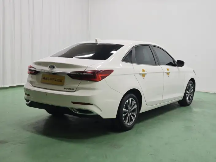 Ford Escort 2021 Model 1.5L Automatic Diamond Edition – фото 7