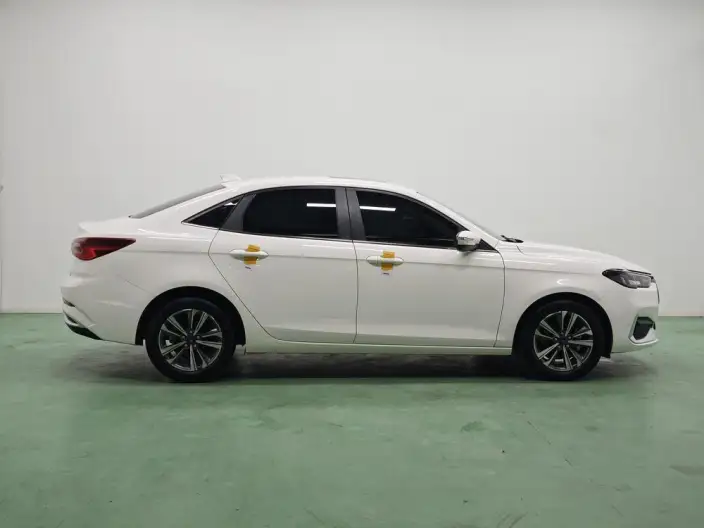 Ford Escort 2021 Model 1.5L Automatic Diamond Edition – фото 8