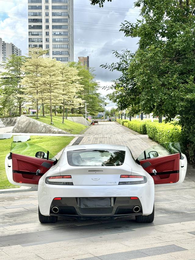 Vantage 2012 модификация 4.7L S Coupe