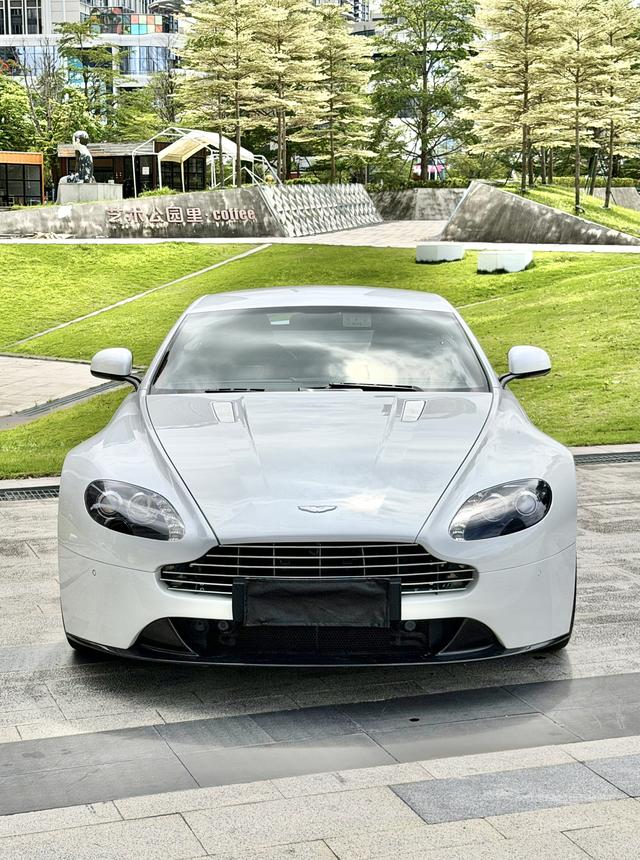 Vantage 2012 модификация 4.7L S Coupe