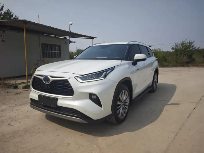 Toyota Highlander 2023 Model Hybrid 2.5L 4WD Premium Edition 7 seat – фото 1