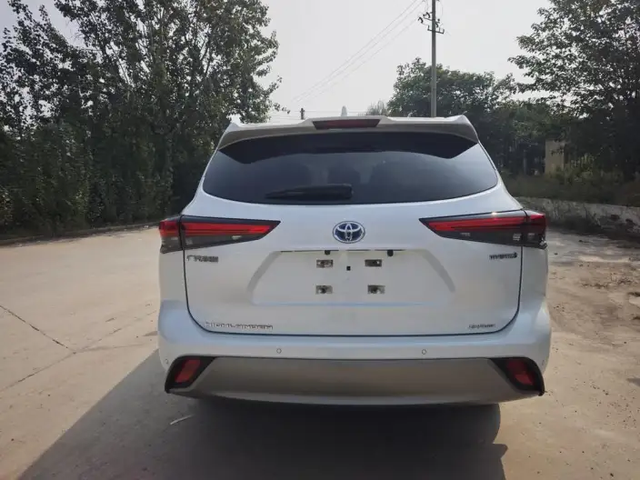 Toyota Highlander 2023 Model Hybrid 2.5L 4WD Premium Edition 7 seat – фото 5
