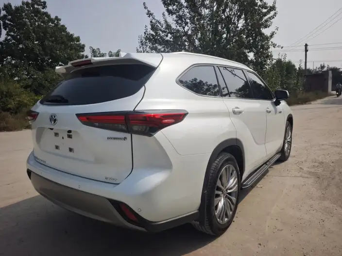 Toyota Highlander 2023 Model Hybrid 2.5L 4WD Premium Edition 7 seat – фото 6