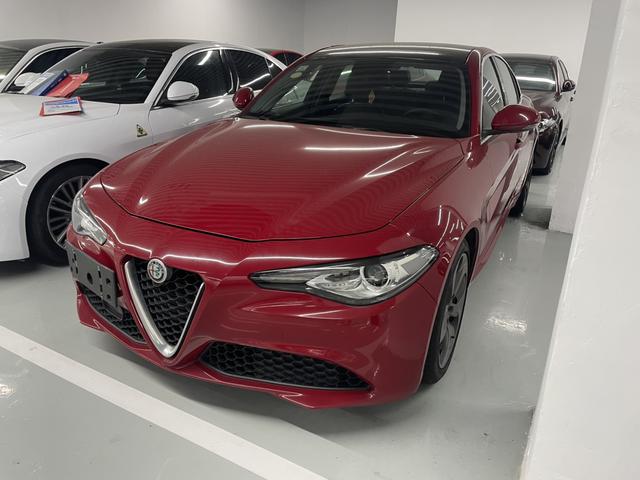 Al f a Romeo Giulia 2017 модификация 2.0T 280HP Deluxe Edition