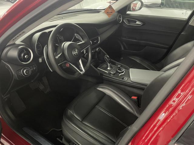 Al f a Romeo Giulia 2017 модификация 2.0T 280HP Deluxe Edition