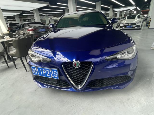 Al f a Romeo Giulia Модель 2020 года 2.0T 280HP Deluxe Edition