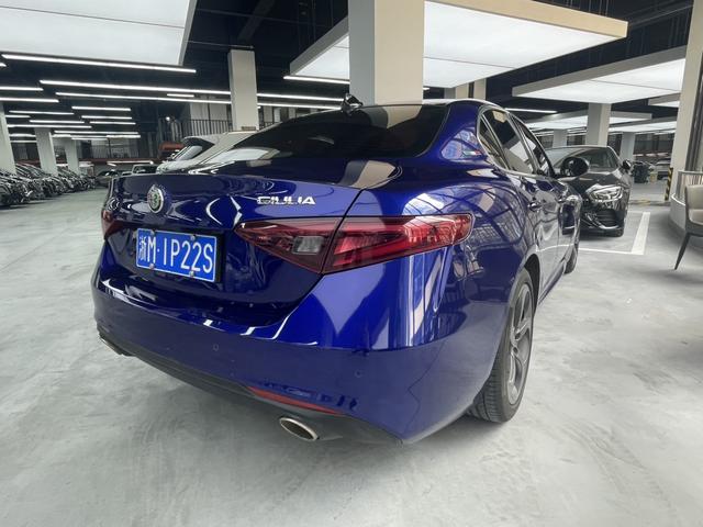 Al f a Romeo Giulia Модель 2020 года 2.0T 280HP Deluxe Edition – фото 8