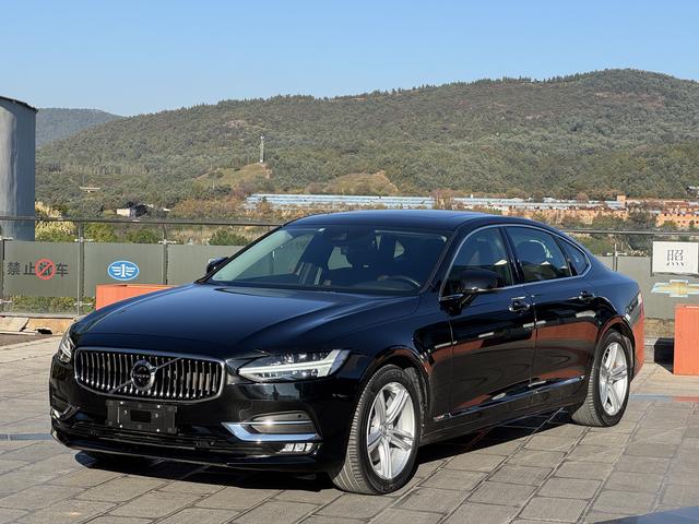 Volvo S90 2019 T5 Intelligent Refined – фото 1