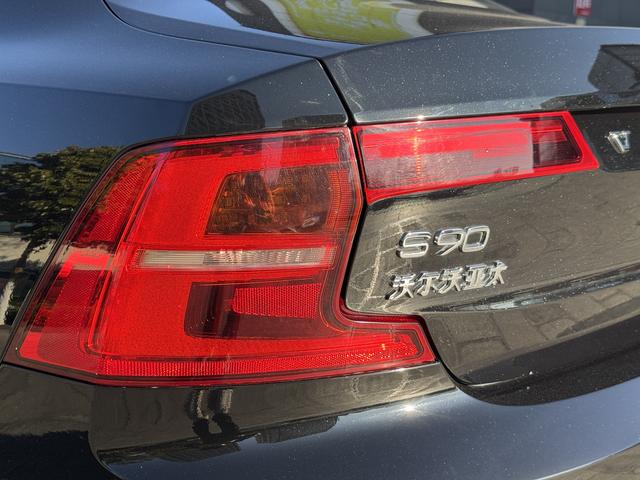 Volvo S90 2019 T5 Intelligent Refined – фото 16