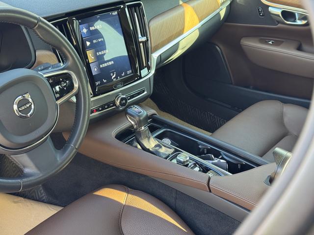Volvo S90 2019 T5 Intelligent Refined – фото 21