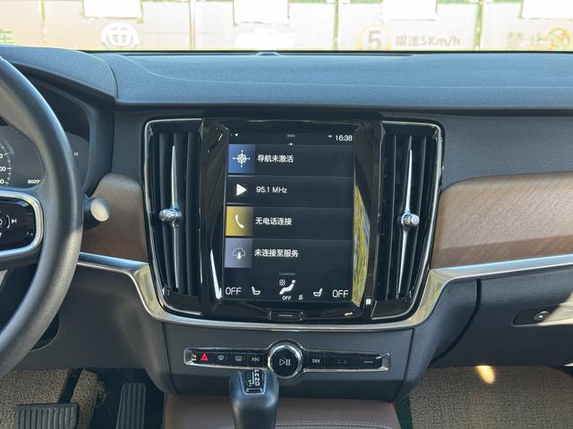 Volvo S90 2019 T5 Intelligent Refined – фото 33