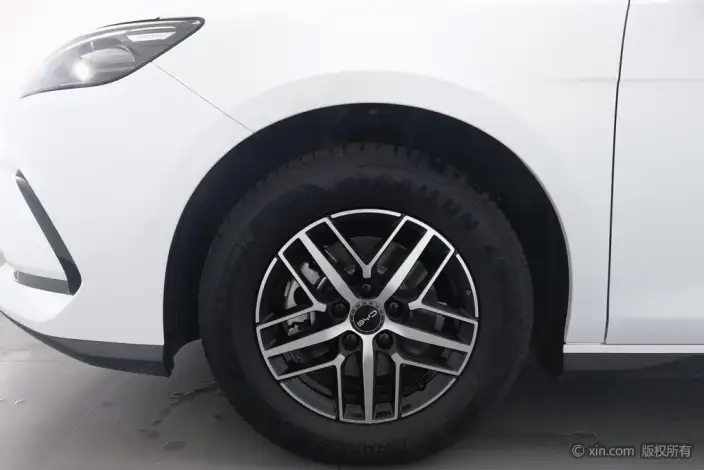 BYD Seal 05DM 2026 Model DM-i 210KM Noble Model – фото 8