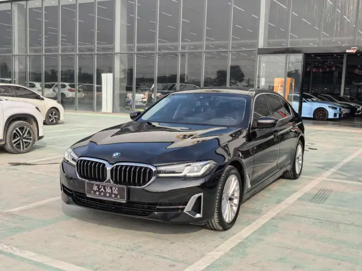 BMW 5 Series 2022 Model Facelift 525Li Luxury Set – фото 1