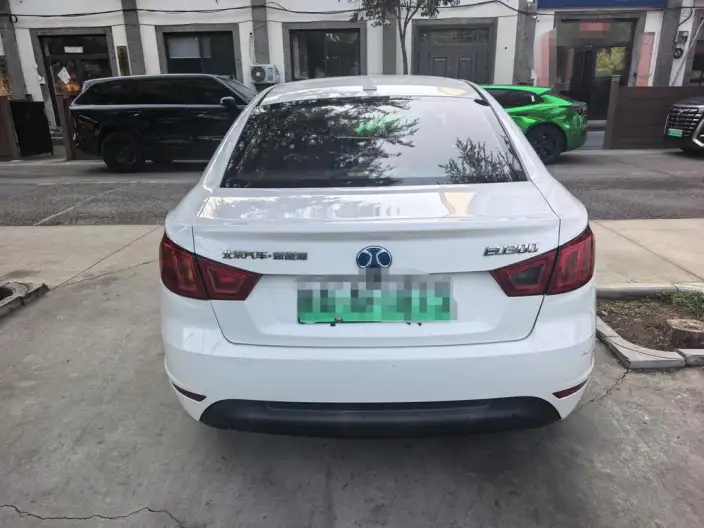 BAIC New Energy EU 2018 Model EU Kuaihuan Le Tour Edition – фото 5