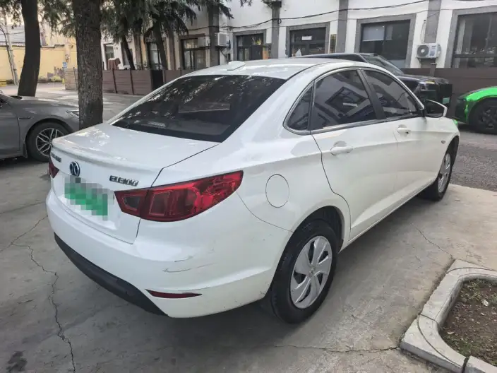 BAIC New Energy EU 2018 Model EU Kuaihuan Le Tour Edition – фото 6