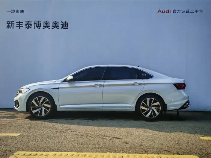 Volkswagen Sagitar 2023 Model 300TSI DSG Superior Edition – фото 3