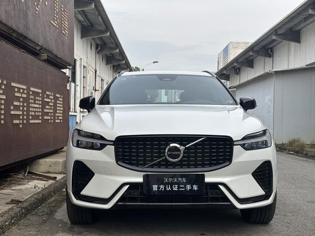 Volvo XC60 2025 B5 AWD Intelligent Far Sport – фото 2