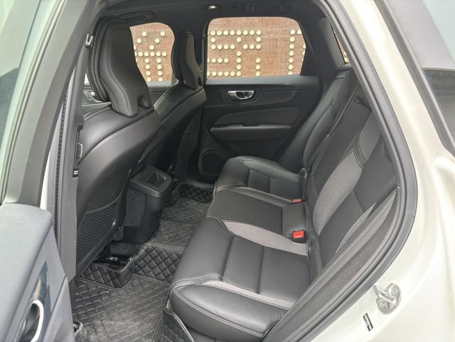 Volvo XC60 2025 B5 AWD Intelligent Far Sport – фото 9