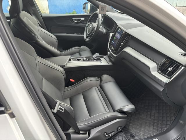 Volvo XC60 2025 B5 AWD Intelligent Far Sport – фото 10