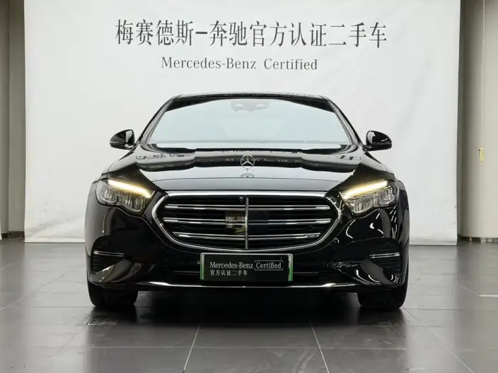 Mercedes-Benz E-Class PHEV 2024 Model E 350 e L sedan – фото 2