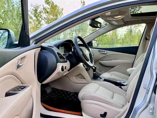 Viaggio 2013 модификация 1.4T Anniversary Edition