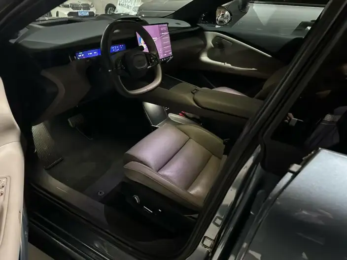 **Lynk & Co Z10** 2024 Model 95kWh 702km 4WD Smart Driving Ultra – фото 7