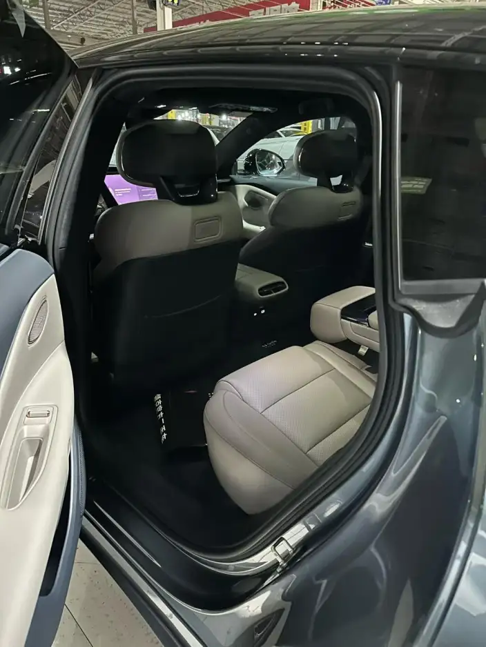 **Lynk & Co Z10** 2024 Model 95kWh 702km 4WD Smart Driving Ultra – фото 8
