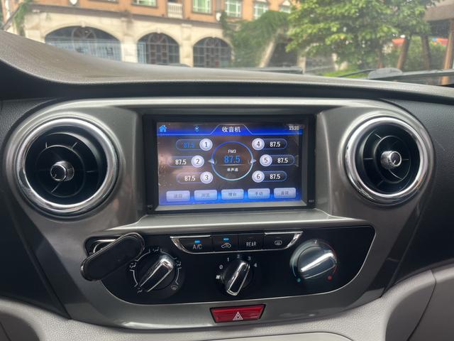 Re f ine M3 2015 модификация Innovation Patriot Edition 1.6L Luxury – фото 15
