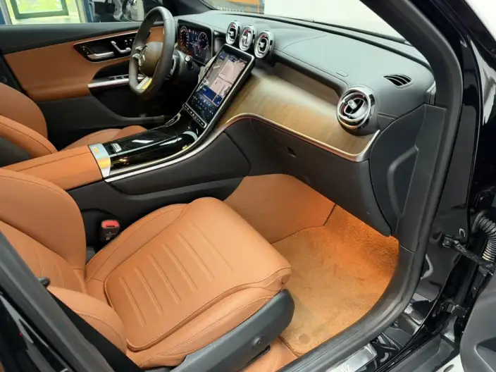 Mercedes-Benz GLC 2026 Model GLC 300 L 4MATIC Dynamic Model 5 seat – фото 7