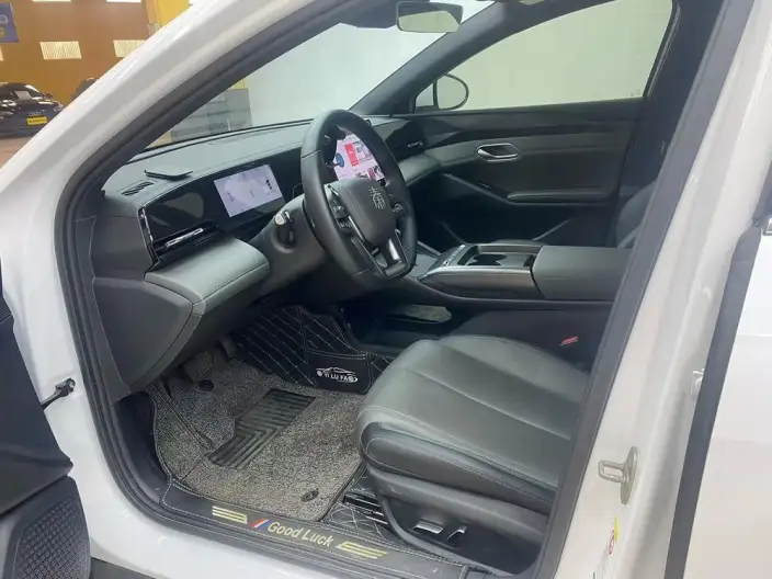 QinL EV 2025 Model 470KM Leading Model – фото 8