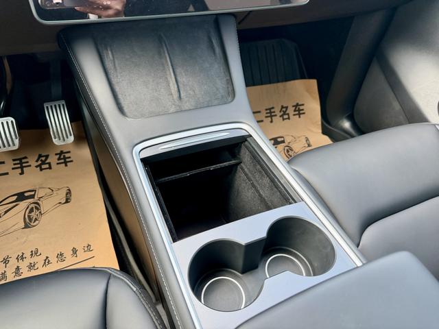 Tesla Model Y 2023 RWD – фото 8
