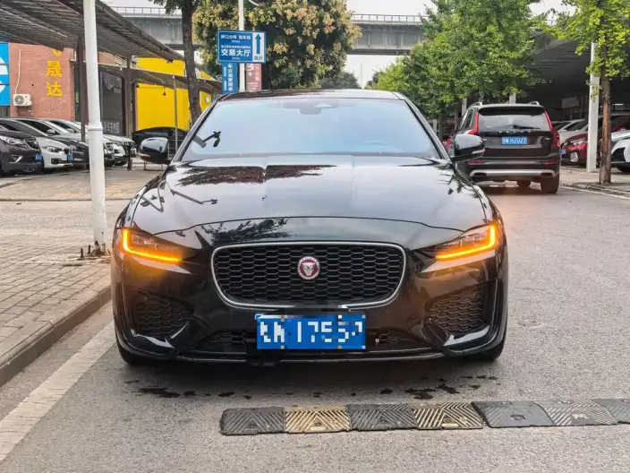 Jaguar XE L 2024 Model 2.0T 250PS R-DYNAMIC S Enterprising Sports Edition – фото 2