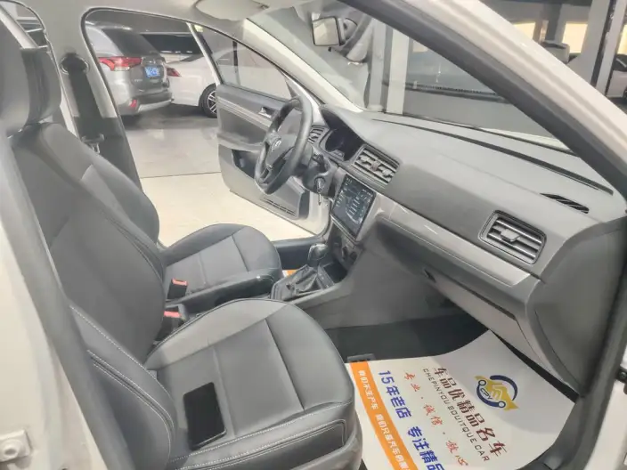 Volkswagen Lavida 2019 Model Voyage 1.5L Automatic Comfort Edition China VI – фото 8