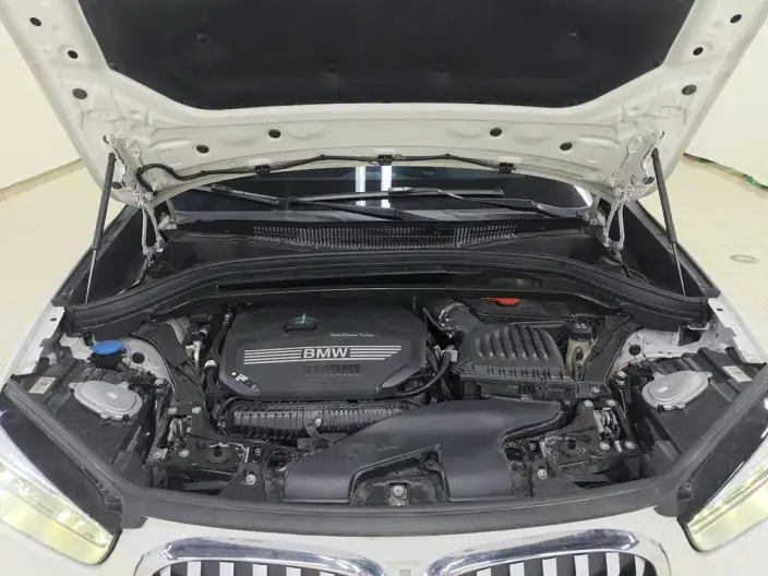 BMW X1 2022 Model sDrive25Li Leading Model – фото 10