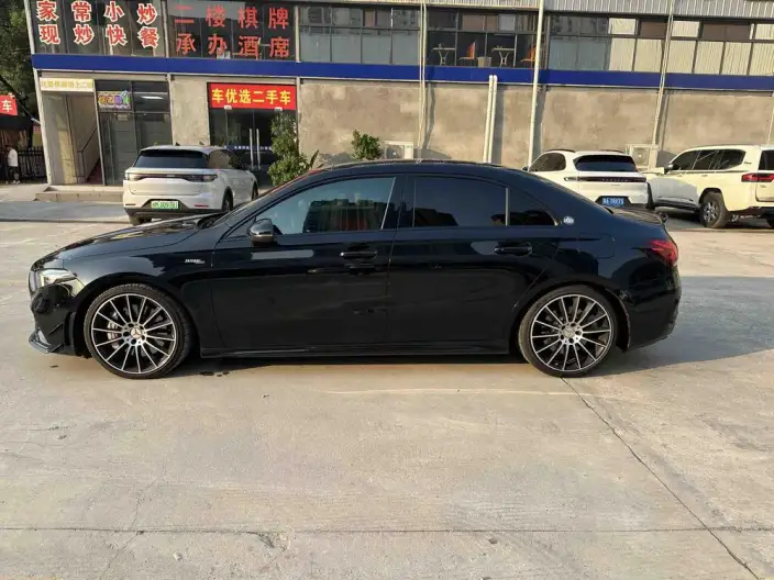 Mercedes-Benz A-Class AMG 2022 Model AMG A 35 L 4MATIC – фото 3