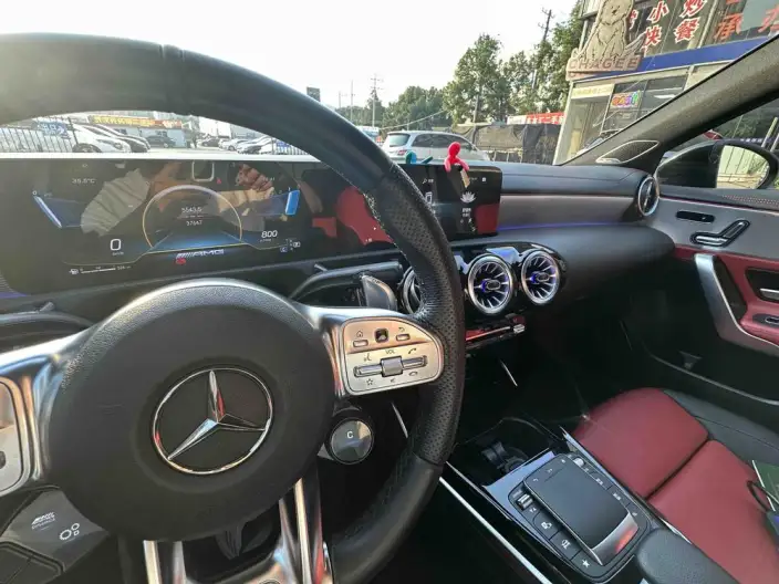 Mercedes-Benz A-Class AMG 2022 Model AMG A 35 L 4MATIC – фото 7