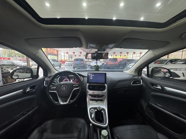 Zhonghua H3 2017 модификация 1.5L Manual Luxury – фото 6