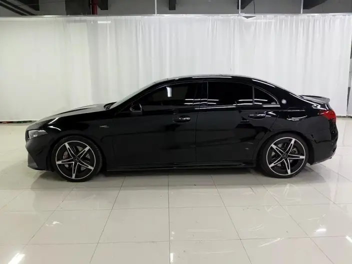 Mercedes-Benz A-Class AMG 2025 Model Facelift AMG A 35 L 4MATIC – фото 4